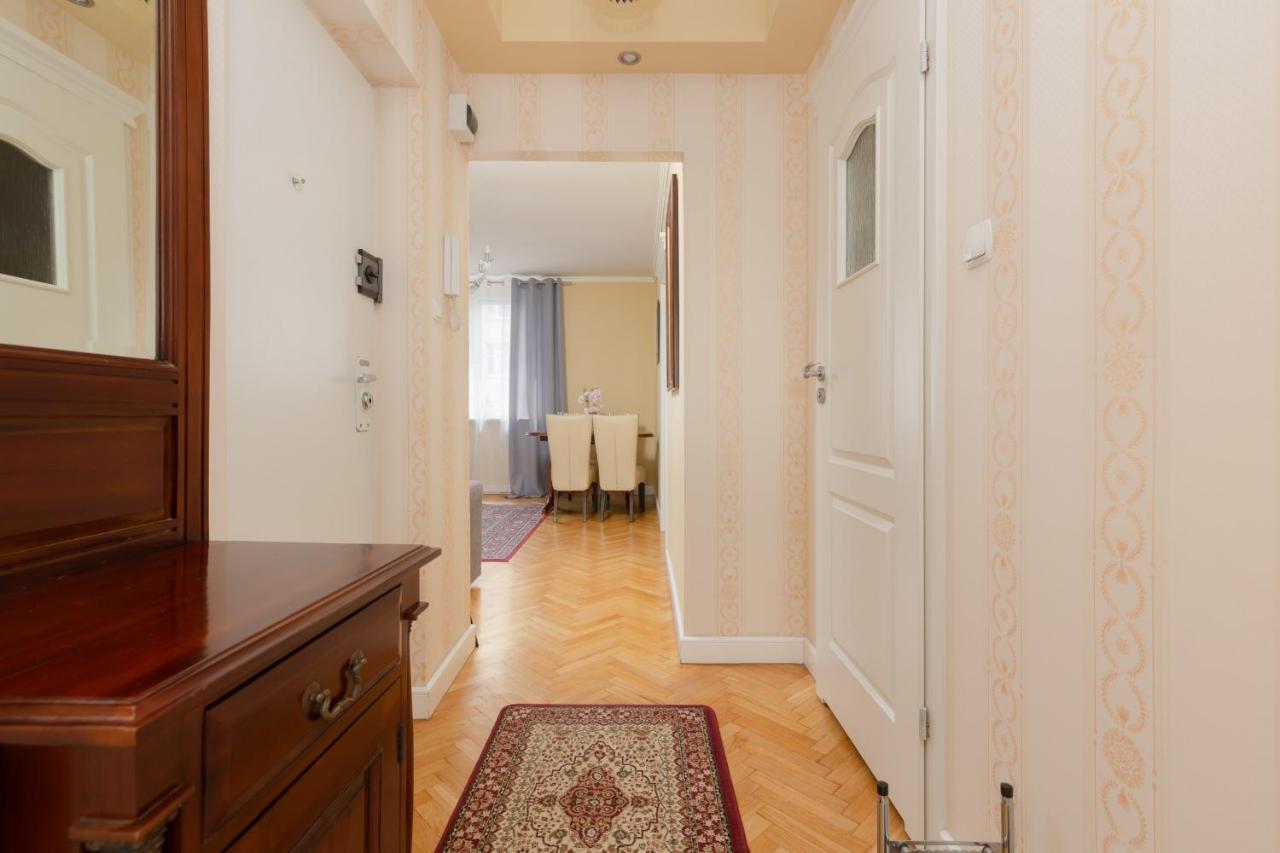 Miodowa Apartment Krasinski Garden Warsaw By Noclegi Renters Luaran gambar